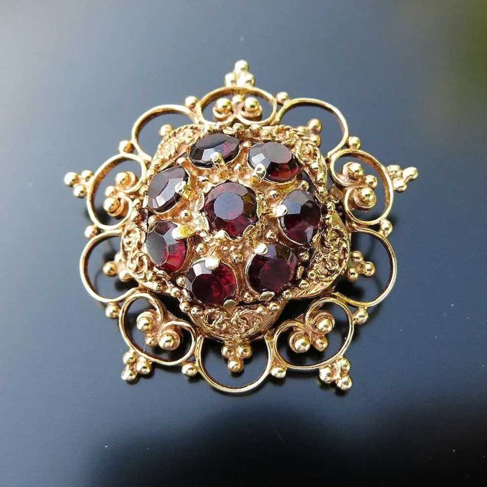 Ladys Vintage 14K Ornate Garnet Brooch / Pendant - image 6