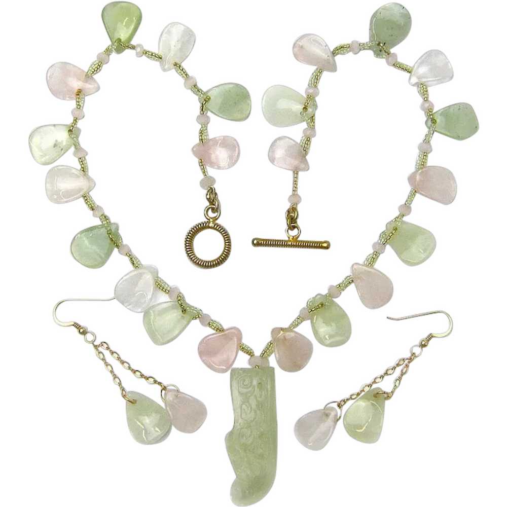 New Jade and Rose Quartz Necklace  w/ Carved Shoe… - image 1