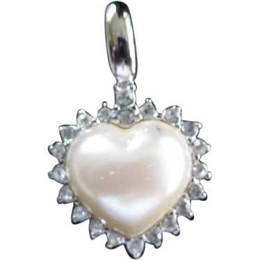 Signed Monet Vintage Faux Pearl Diamond Heart Pen… - image 1