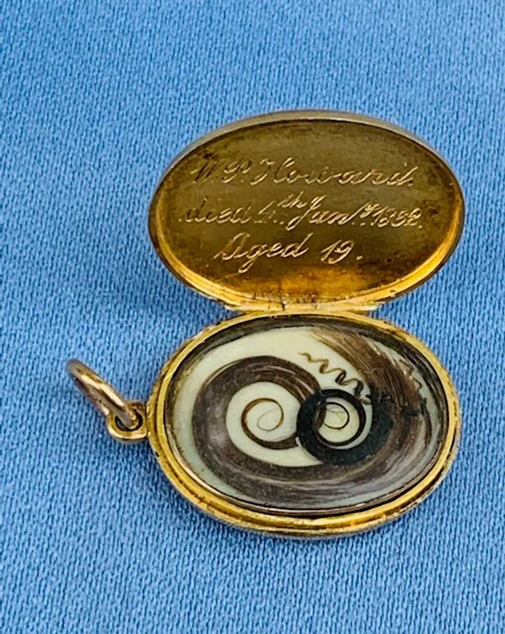 Gold and Enamel Memorial Locket, Lilies, Victorian - image 3