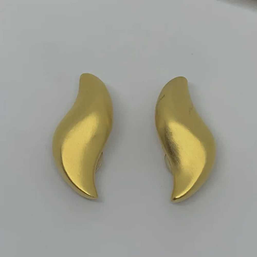 Givenchy Big Gold-tone Earrings Clip Paris New Yo… - image 2