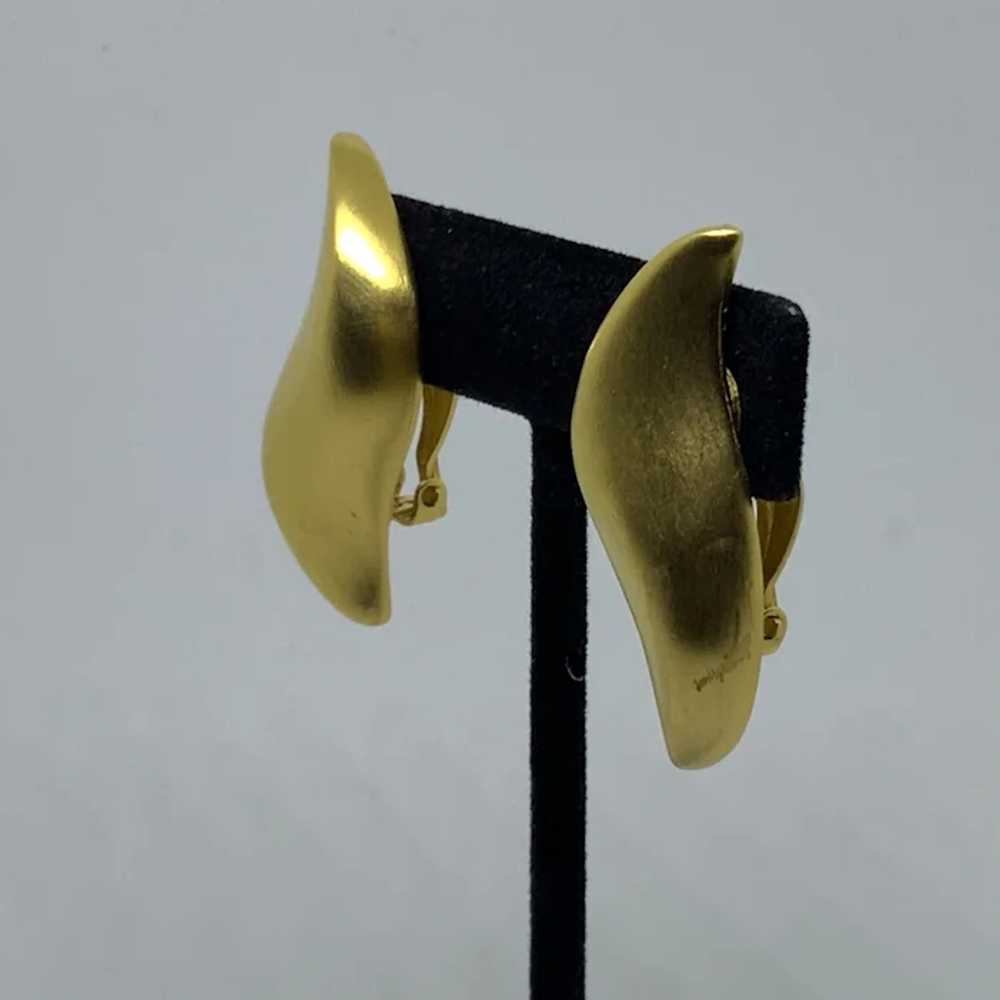 Givenchy Big Gold-tone Earrings Clip Paris New Yo… - image 3