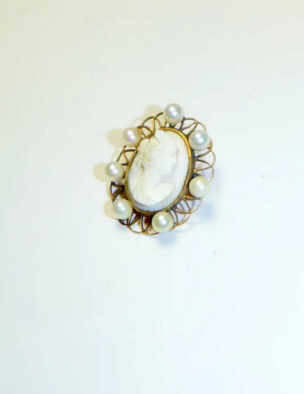 Vintage Conch Shell & Cultured Pearl Cameo Brooch - image 2