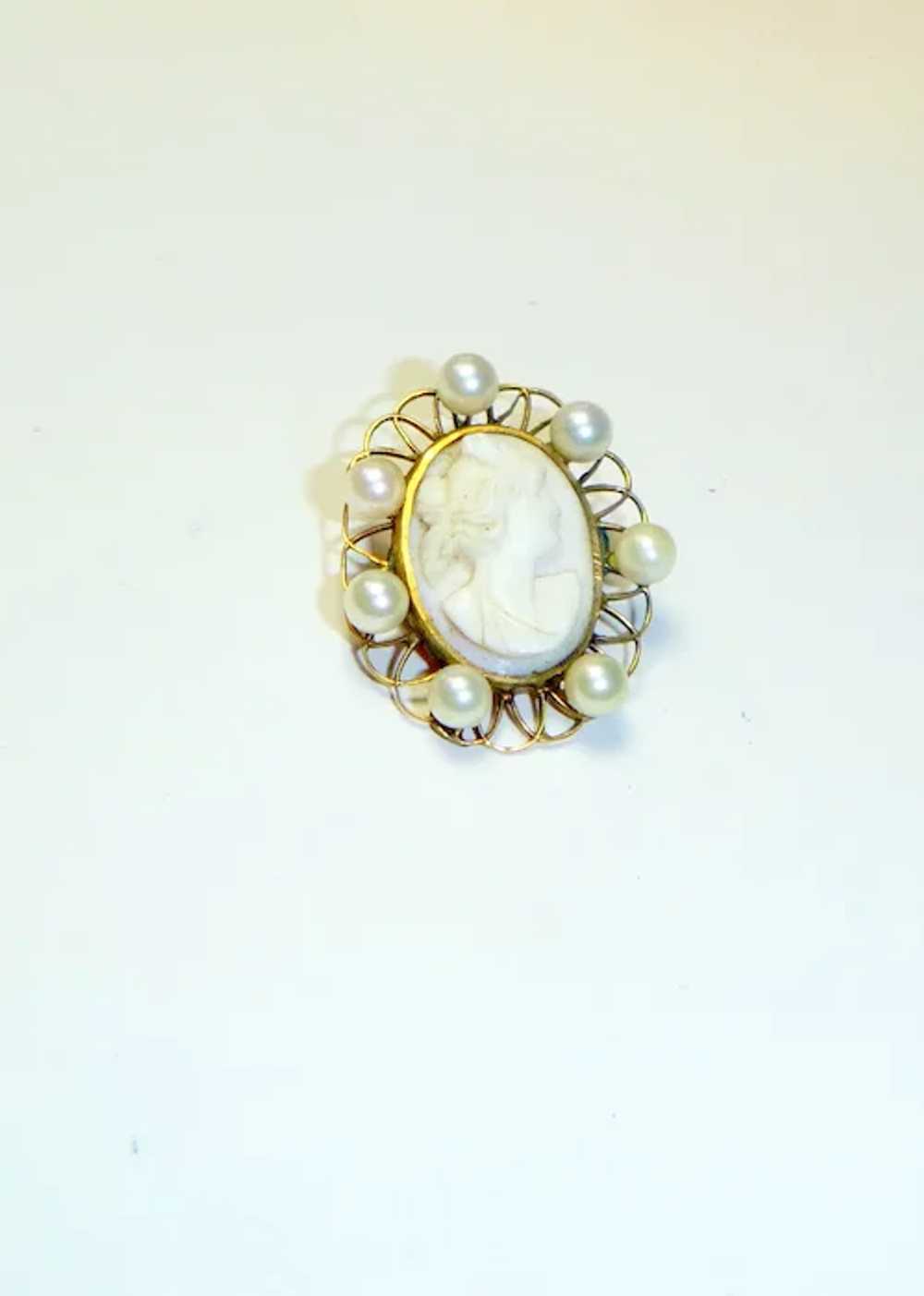 Vintage Conch Shell & Cultured Pearl Cameo Brooch - image 3