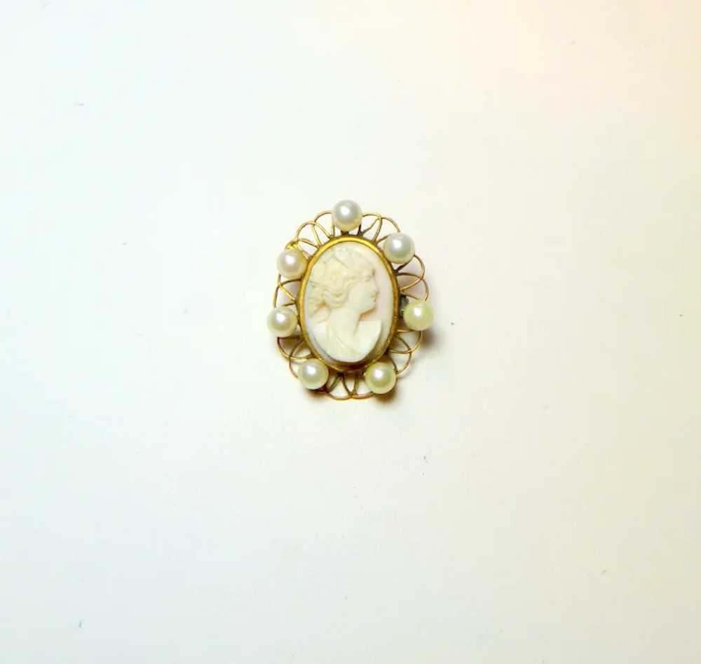 Vintage Conch Shell & Cultured Pearl Cameo Brooch - image 4