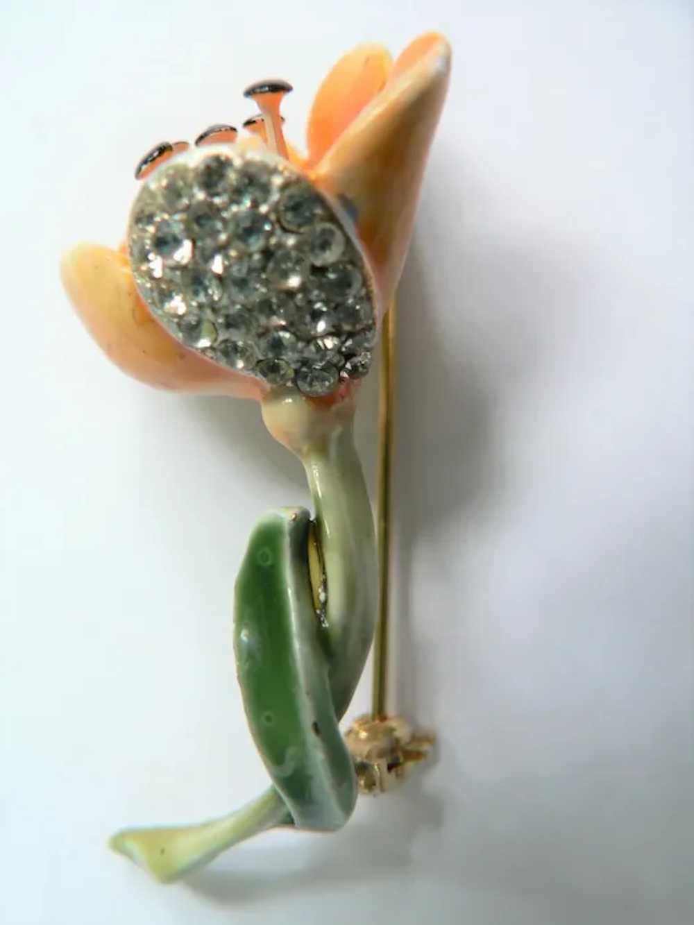 Vintage 3-D Kramer Enamel & Rhinestone Flower Pin - image 2