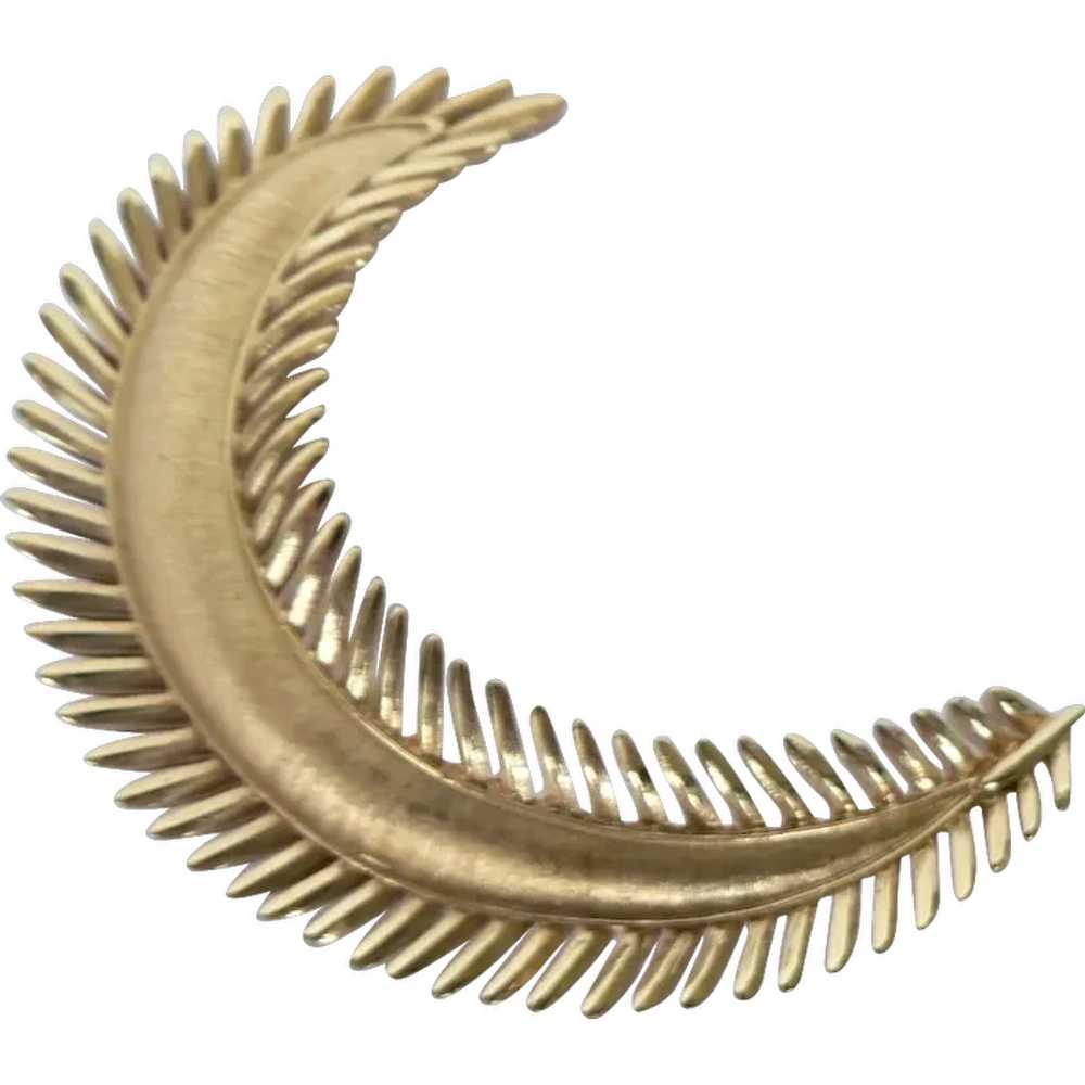 1960's Crown Trifari Golden Feather Pin Brooch - image 1