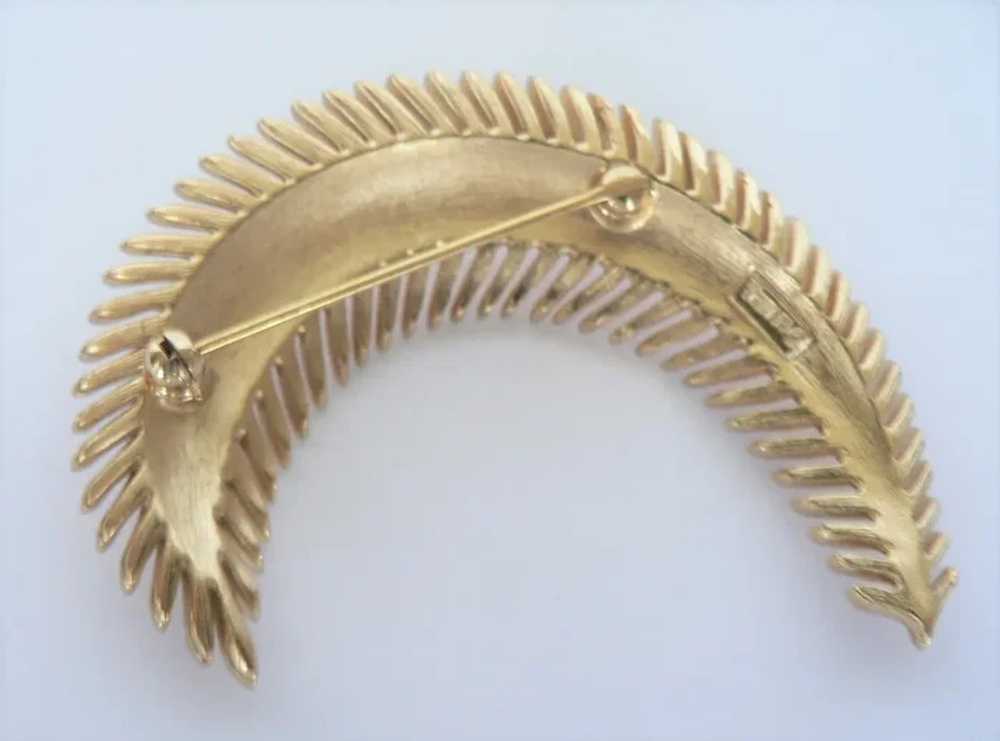 1960's Crown Trifari Golden Feather Pin Brooch - image 3