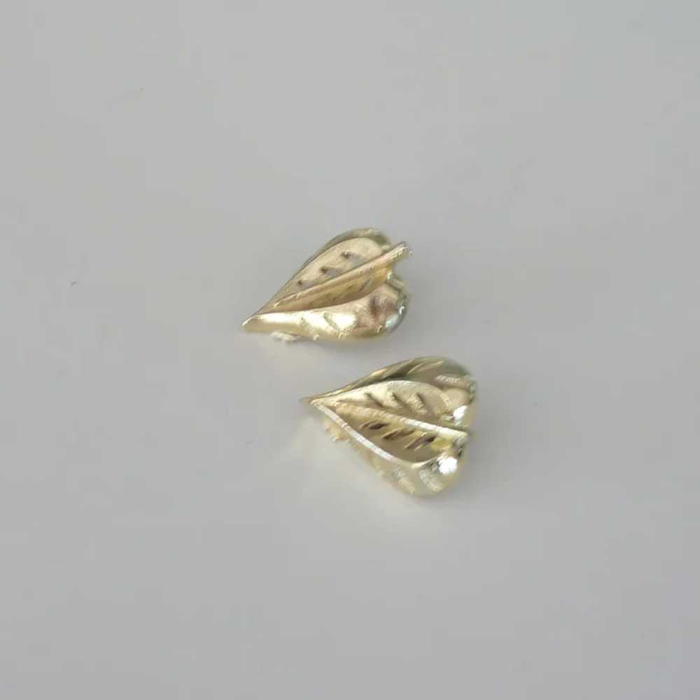 Gold Tone Leaf Clip On Earrings - image 7