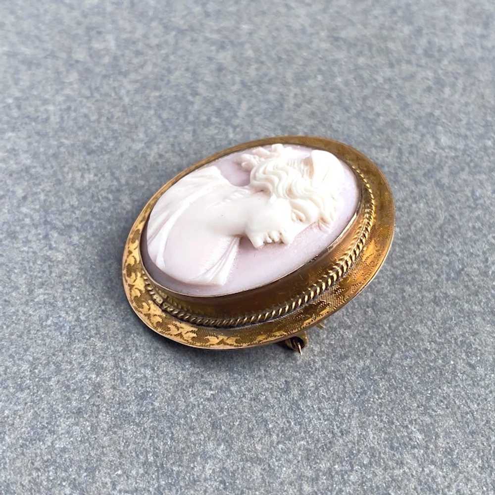Antique Queen Conch Shell Cameo 10k Gold Pin/Pend… - image 3