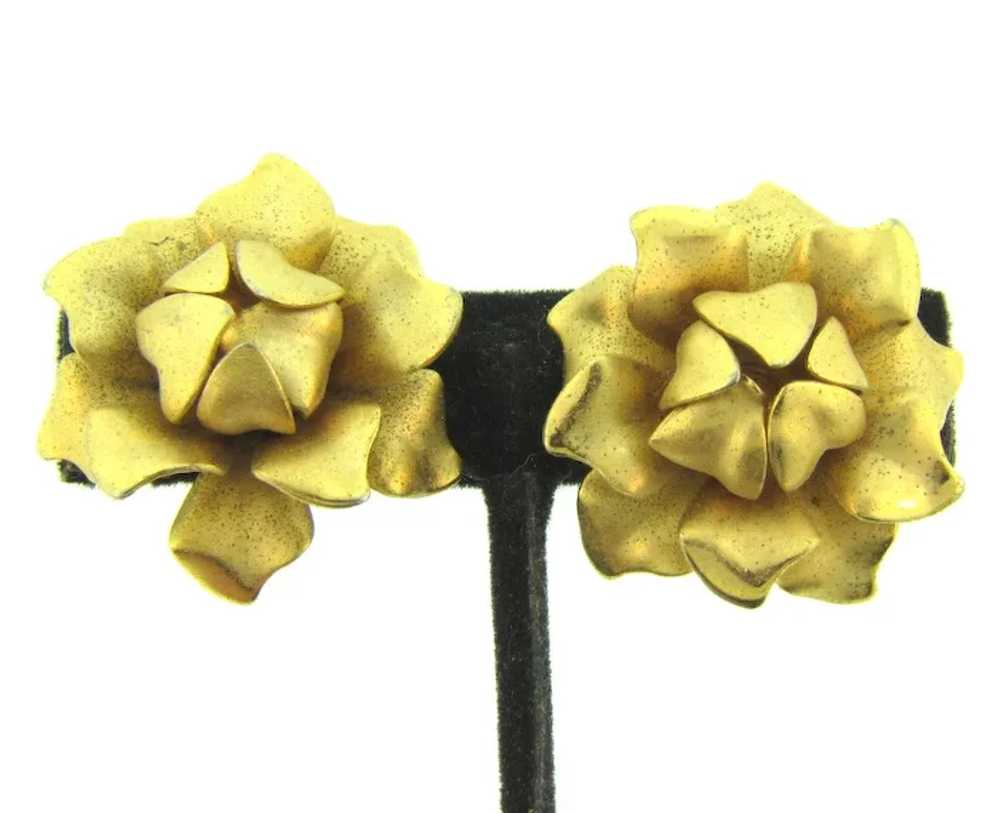 Signed Marvella large gold tone flower clip-on Ea… - image 5