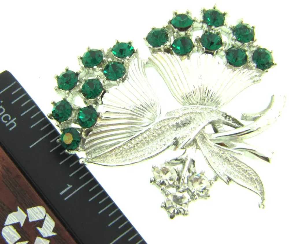 Vintage Mid-Century floral Brooch with emerald gr… - image 3