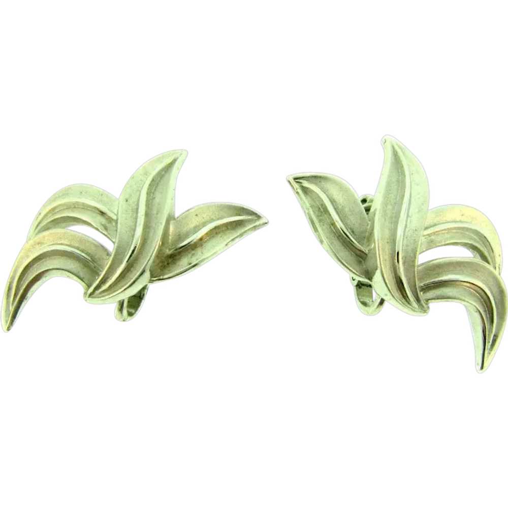 Signed Crown Trifari brushed silver tone clip-on … - image 1
