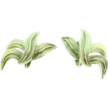 Signed Crown Trifari brushed silver tone clip-on … - image 1