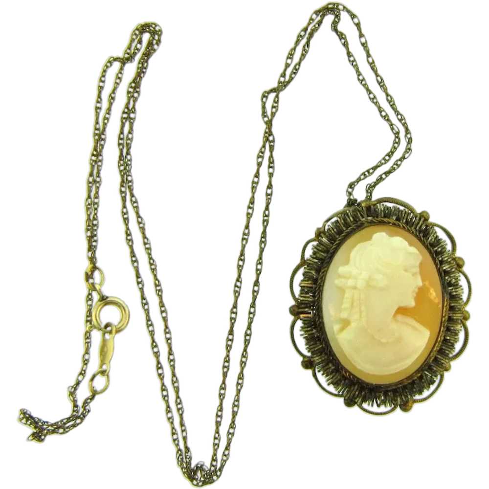 Vintage shell Cameo pendant Necklace - image 1