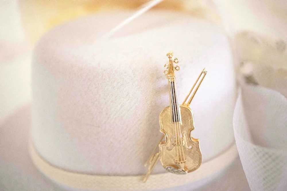 14K Sapphire & Diamond Custom Violin Pin - Neckla… - image 3
