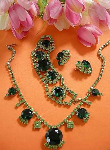 Vintage Emerald Green Rhinestone Necklace Bracelet