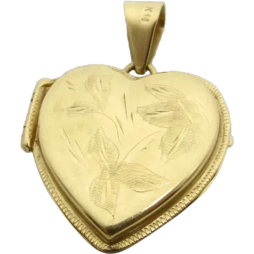 14K Yellow Gold Heart Floral Locket - image 1