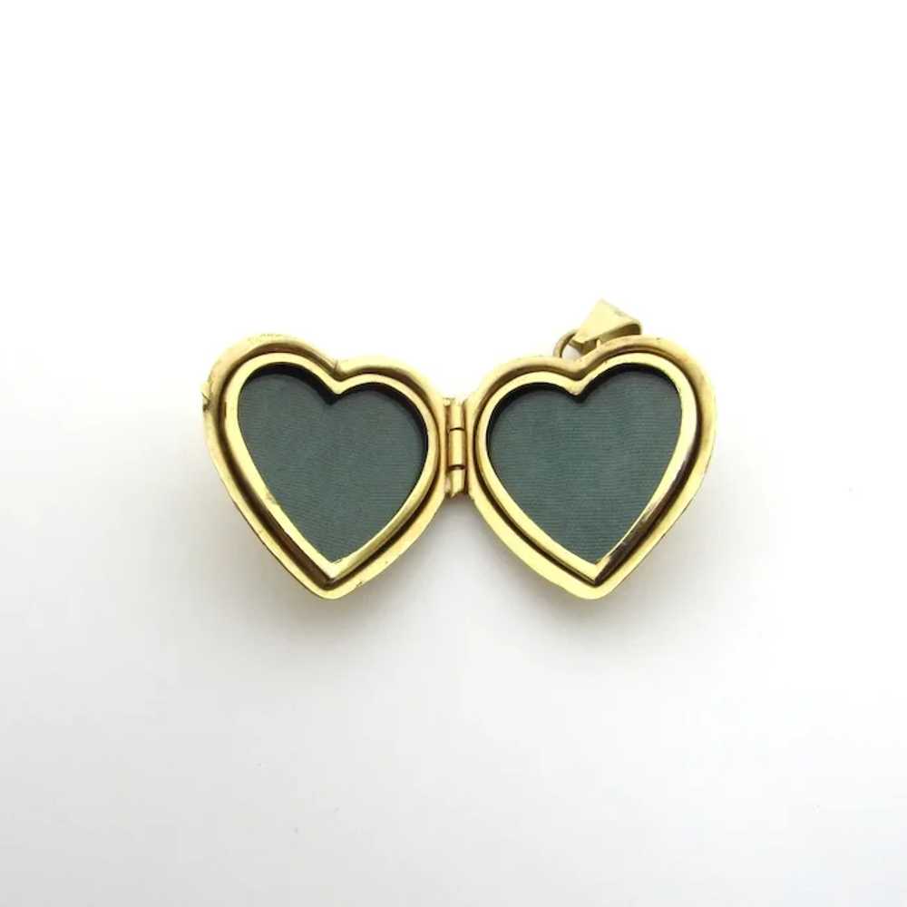 14K Yellow Gold Heart Floral Locket - image 3