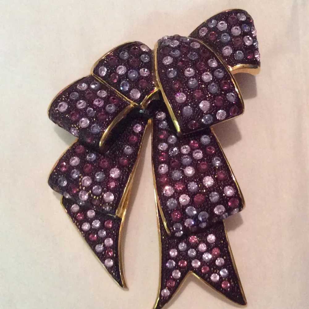 Sweet Joan Rivers Ruby sale Color Crystal Lg Center Stone Bow/ Ribbon Brooch Vintage