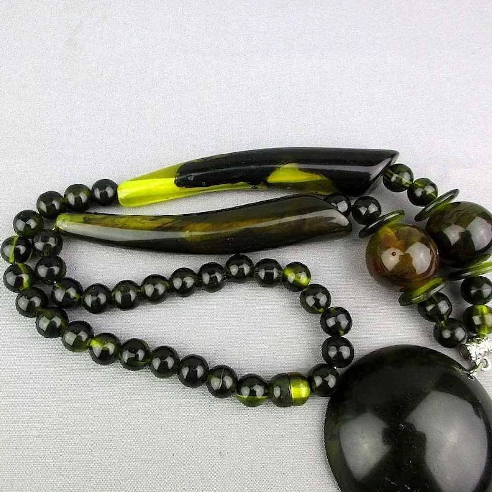 Big Bold Lucite Necklace Faux Horn Beads - image 5