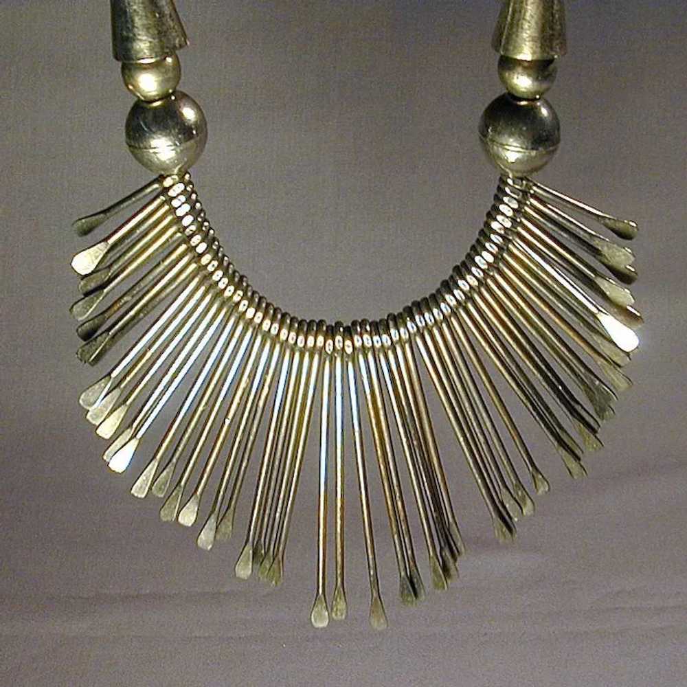 Edgy 1970s Spikey Necklace w/ a Modernist Look - image 3