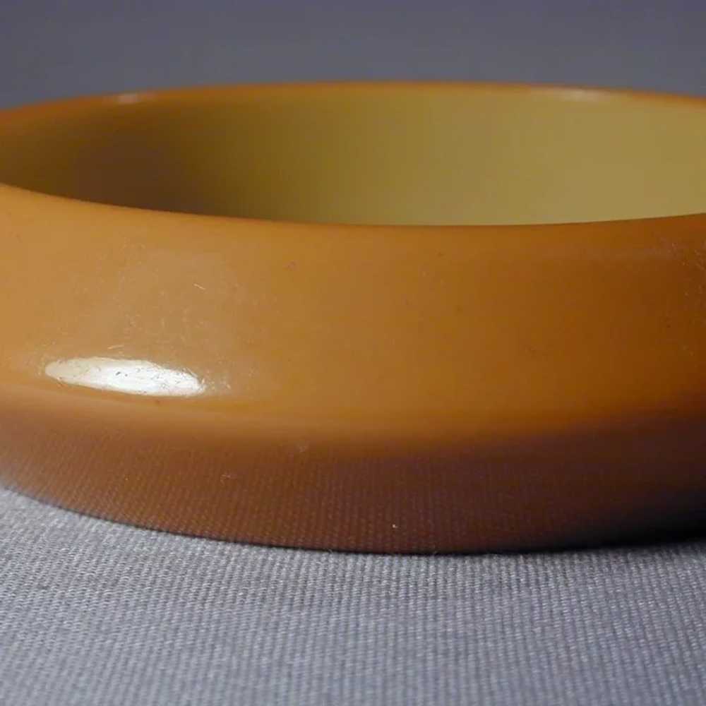 Vintage Bakelite Bangle Bracelet Two-Tone Mustard - image 3