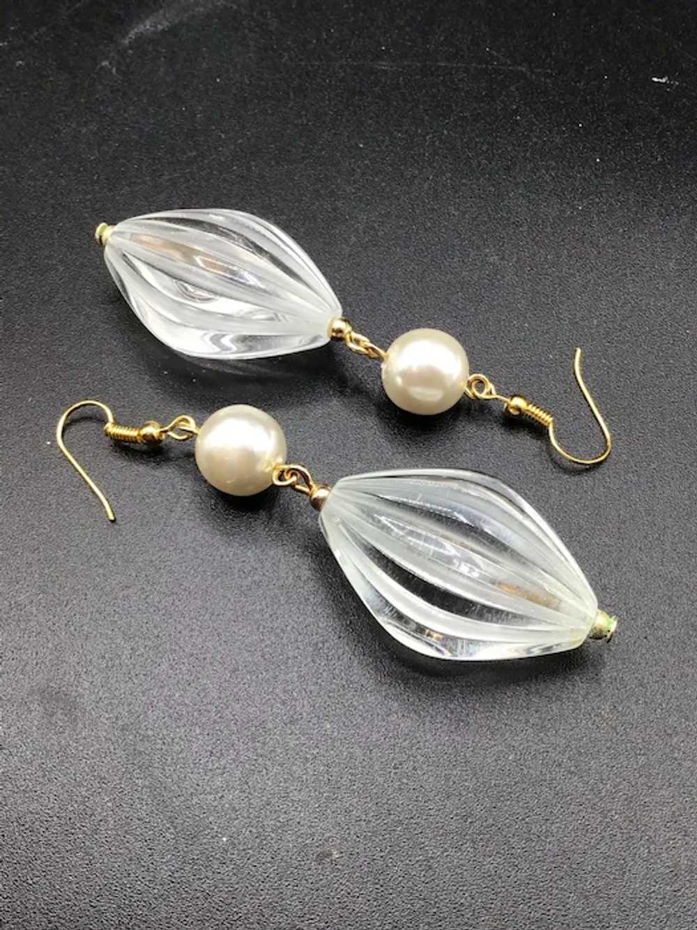 Vintage Retro Lucite & Pearls Dangle Earrings Hoo… - image 3