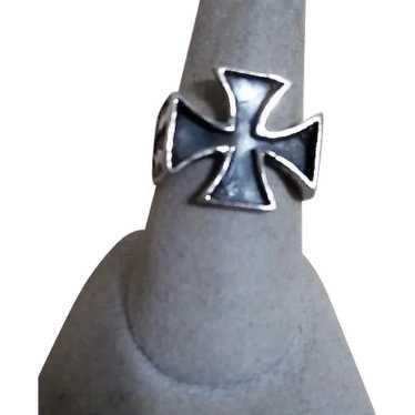 Sterling Silver Ring with Maltese Cross and Light… - image 1