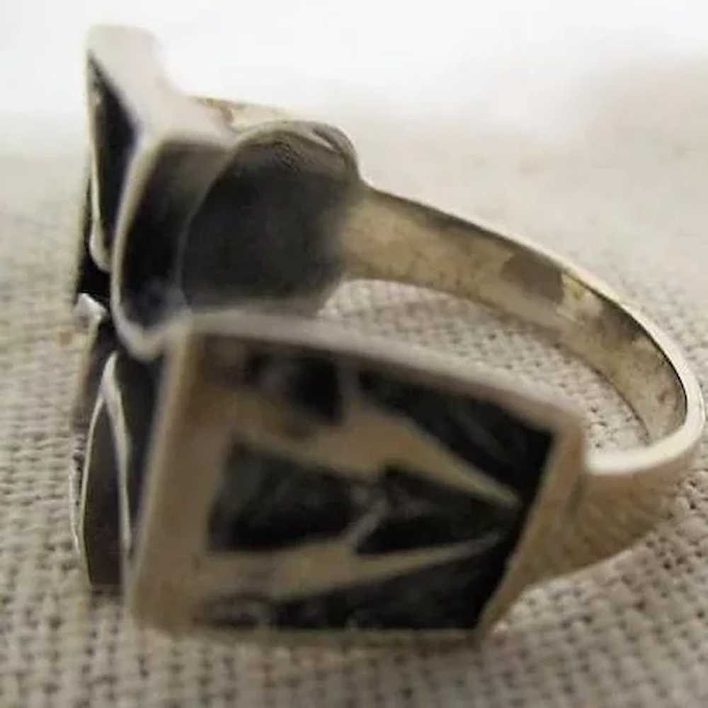 Sterling Silver Ring with Maltese Cross and Light… - image 8