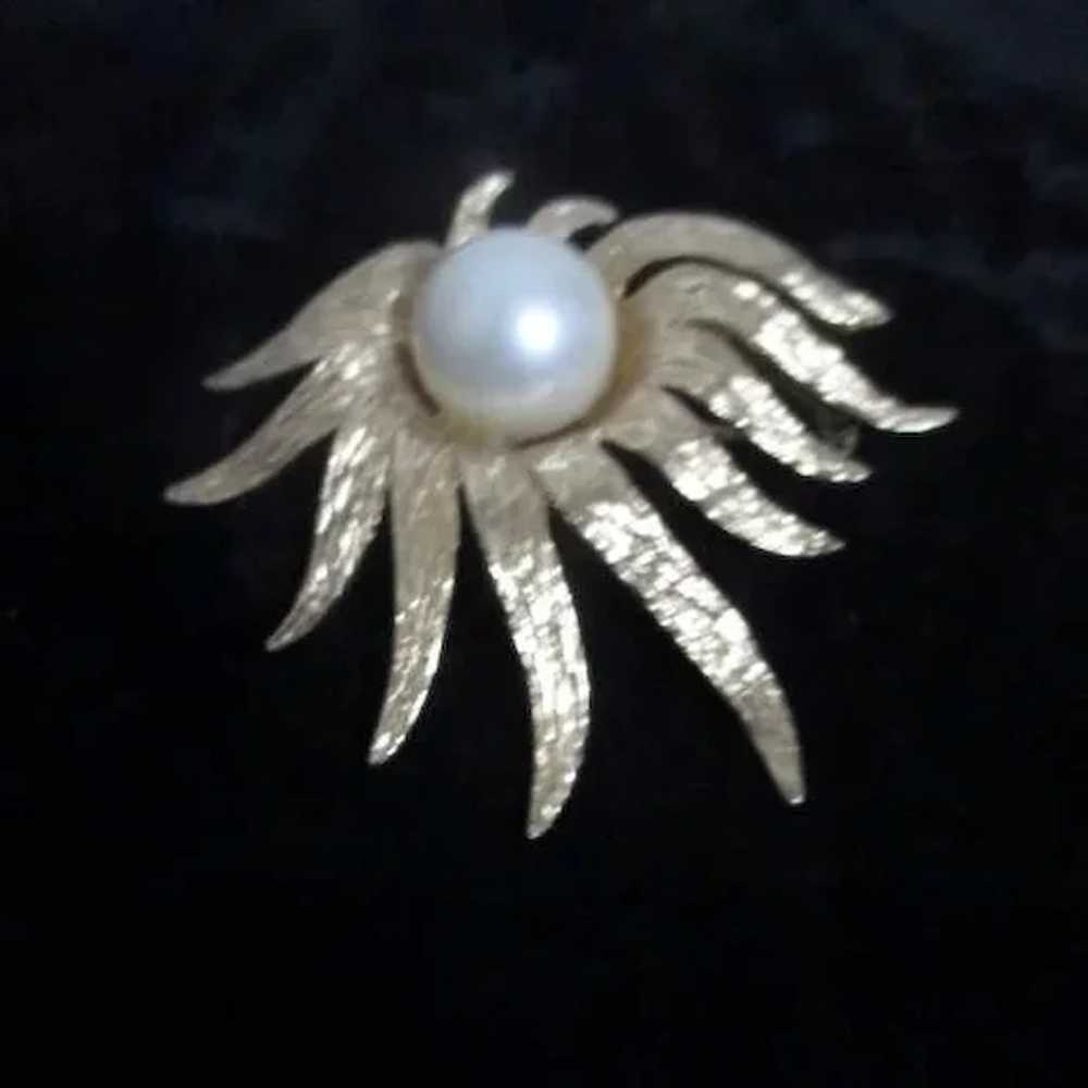 Tara Gold Tone Brooch with Large Faux Pearl - image 2