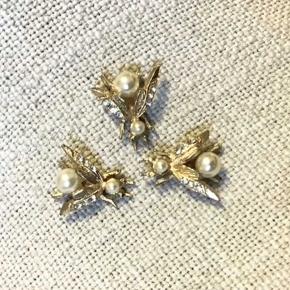 Three Gold Tone Bumble Bee Lapel Pins - image 2