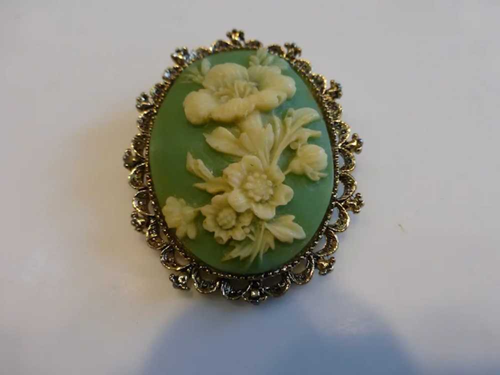 Vintage Floral Cameo Brooch Pendant Signed GERRY’S - image 2