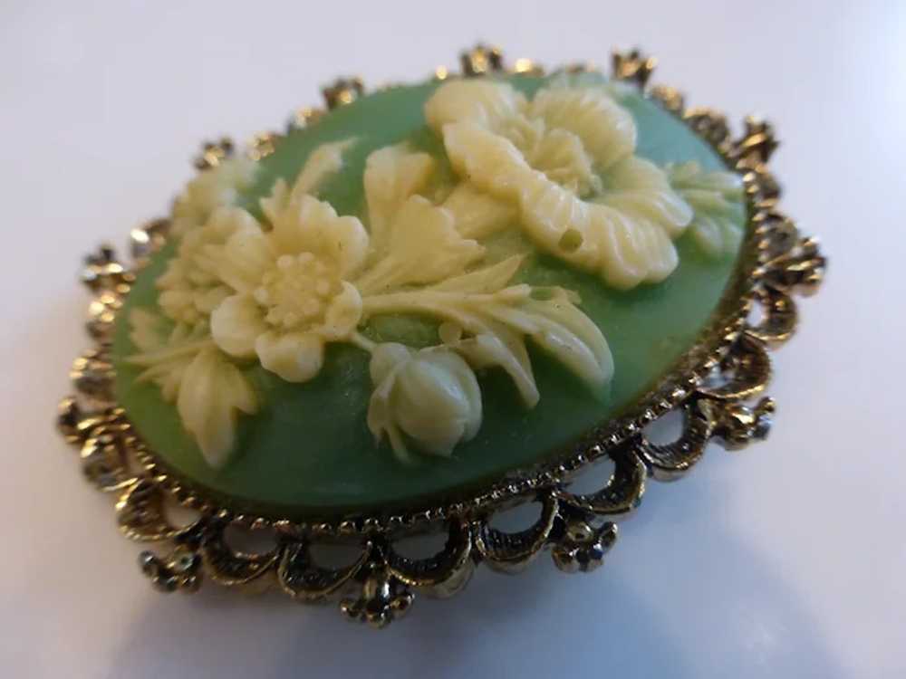 Vintage Floral Cameo Brooch Pendant Signed GERRY’S - image 4