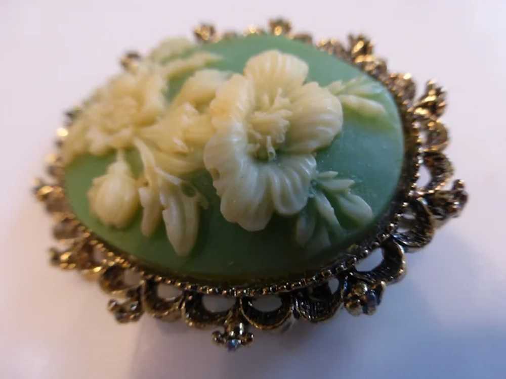 Vintage Floral Cameo Brooch Pendant Signed GERRY’S - image 5