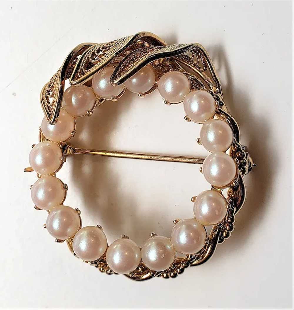 Vintage Hobe' Faux Pearl Wreath Brooch Pin - image 6