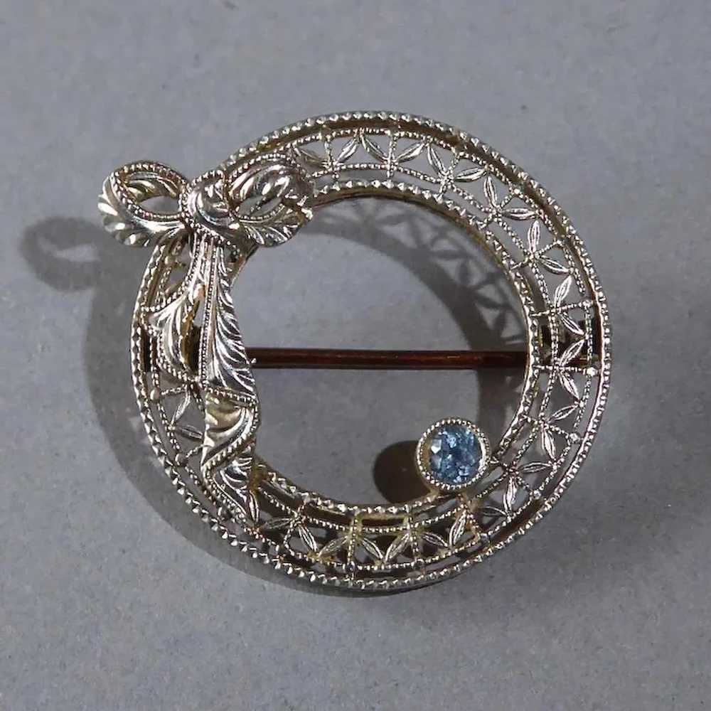14k Art Deco Filigree Circle Pin w Bow & Sapphire - image 4