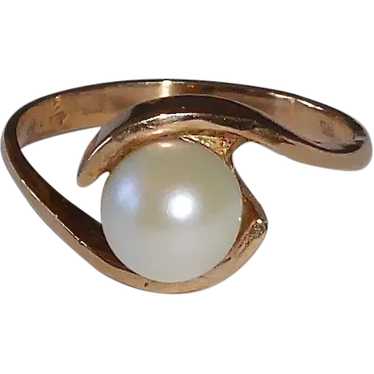 14k Mid-Century Modern Cultured Pearl Bypass Ring - image 1