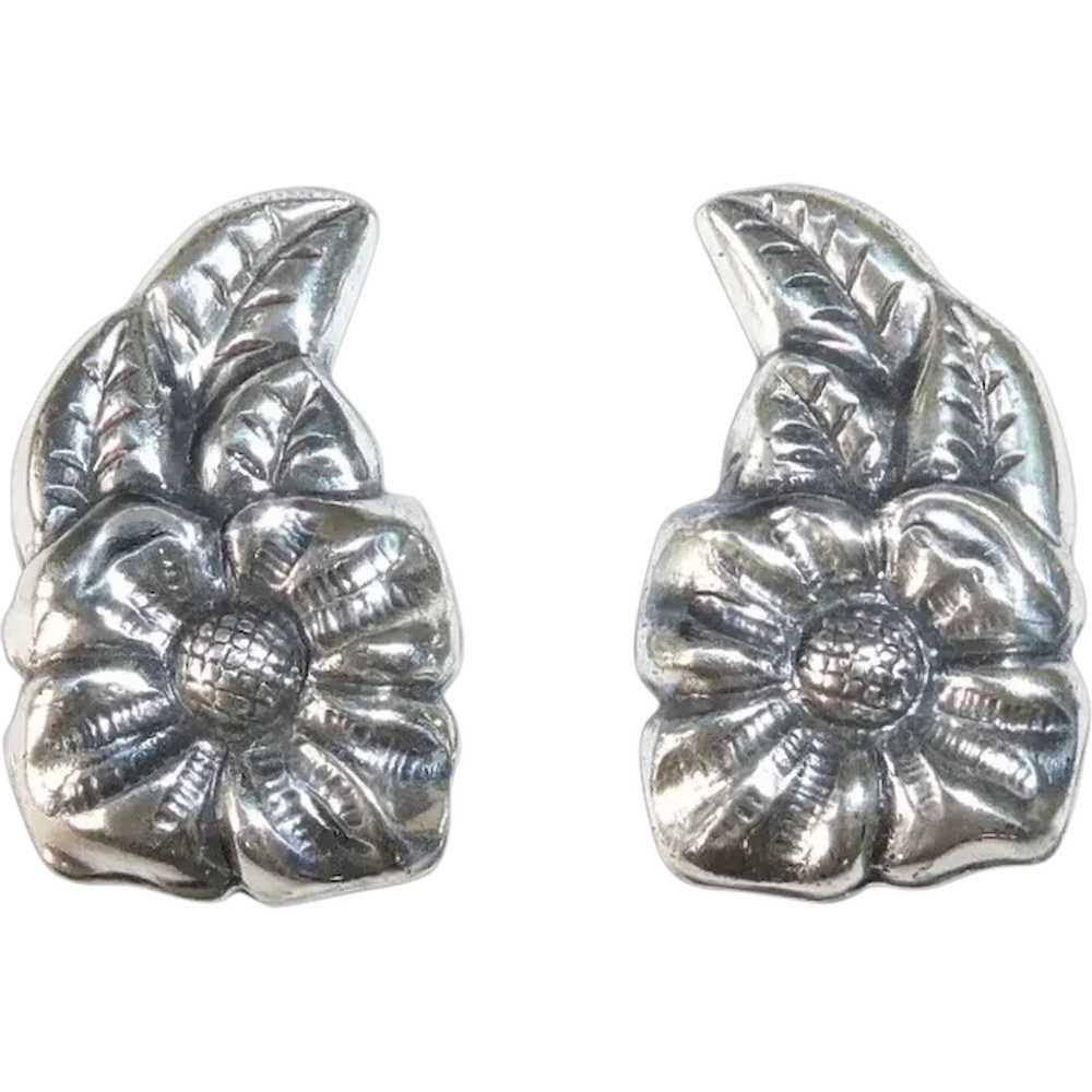 Repousse Sterling Floral Screw Back Earrings - image 1