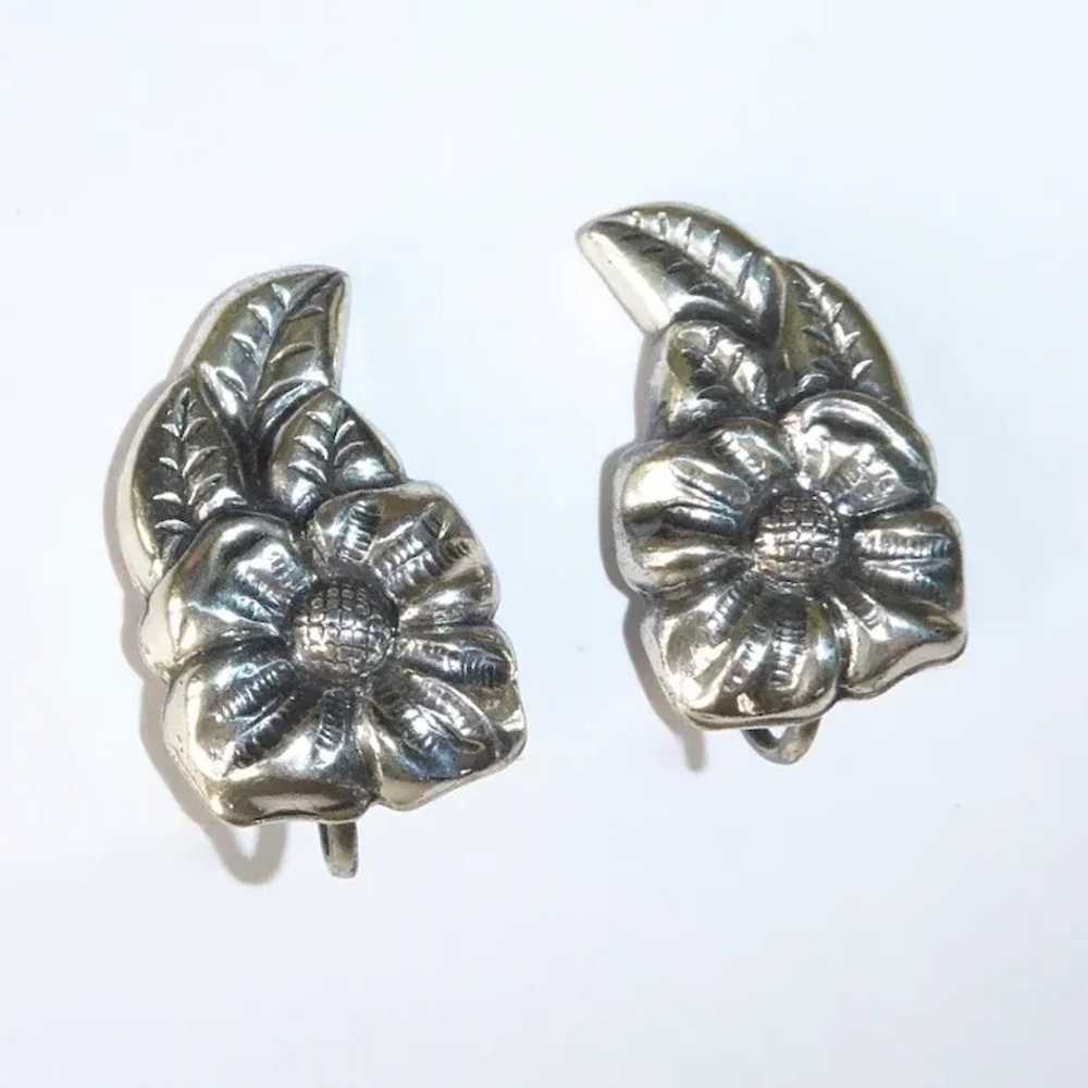 Repousse Sterling Floral Screw Back Earrings - image 3