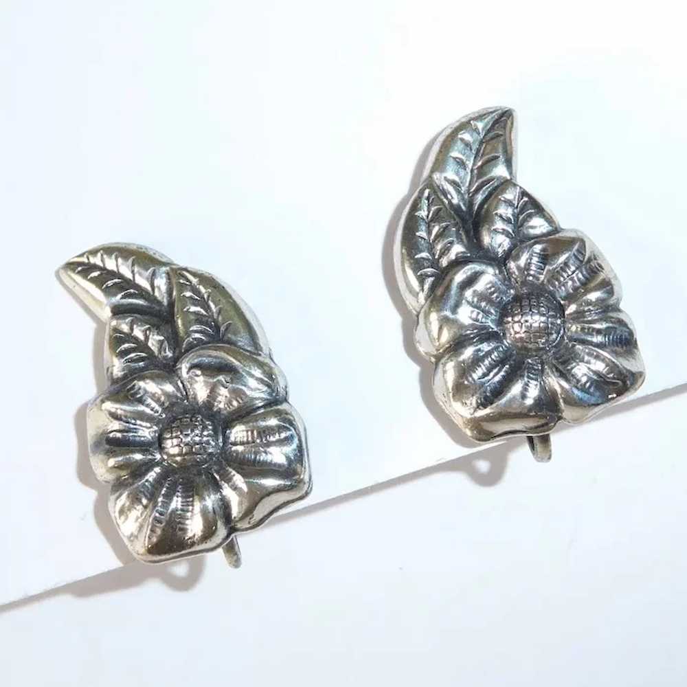 Repousse Sterling Floral Screw Back Earrings - image 5