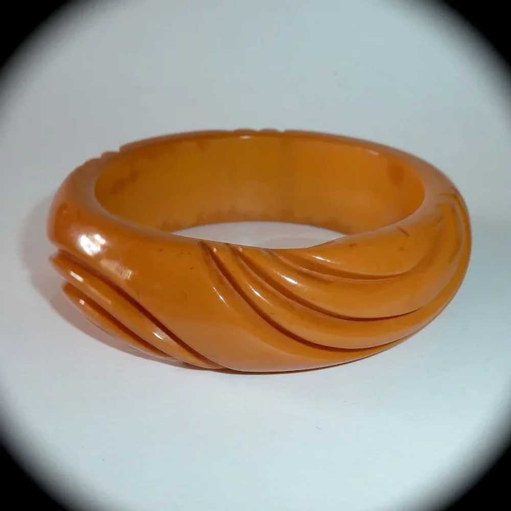 Chunky Deep Carved Butterscotch Bakelite Bangle B… - image 2