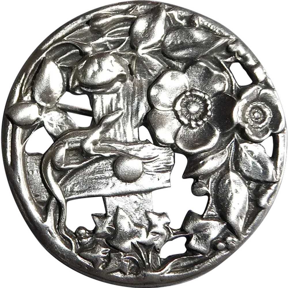 Sterling Pin Detailed Floral Garden Design w Geck… - image 1