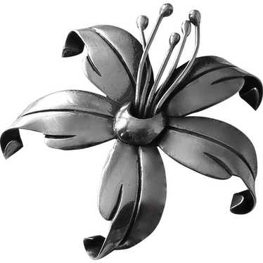 Maricela Mexican Sterling Sculptural Lily Pin - image 1