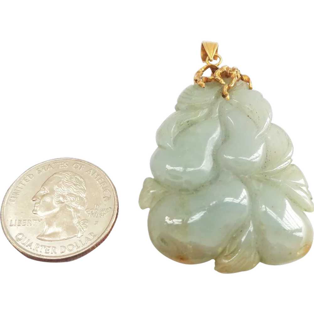 18K and Carved Jade Pear Pendant - image 1