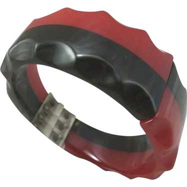 Bakelite Dark Green and Red Laminated Clamper Brac