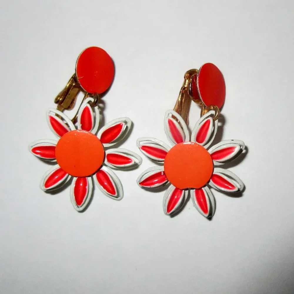 Vintage Earrings, 60's Flower Power, Orange Daisi… - image 3