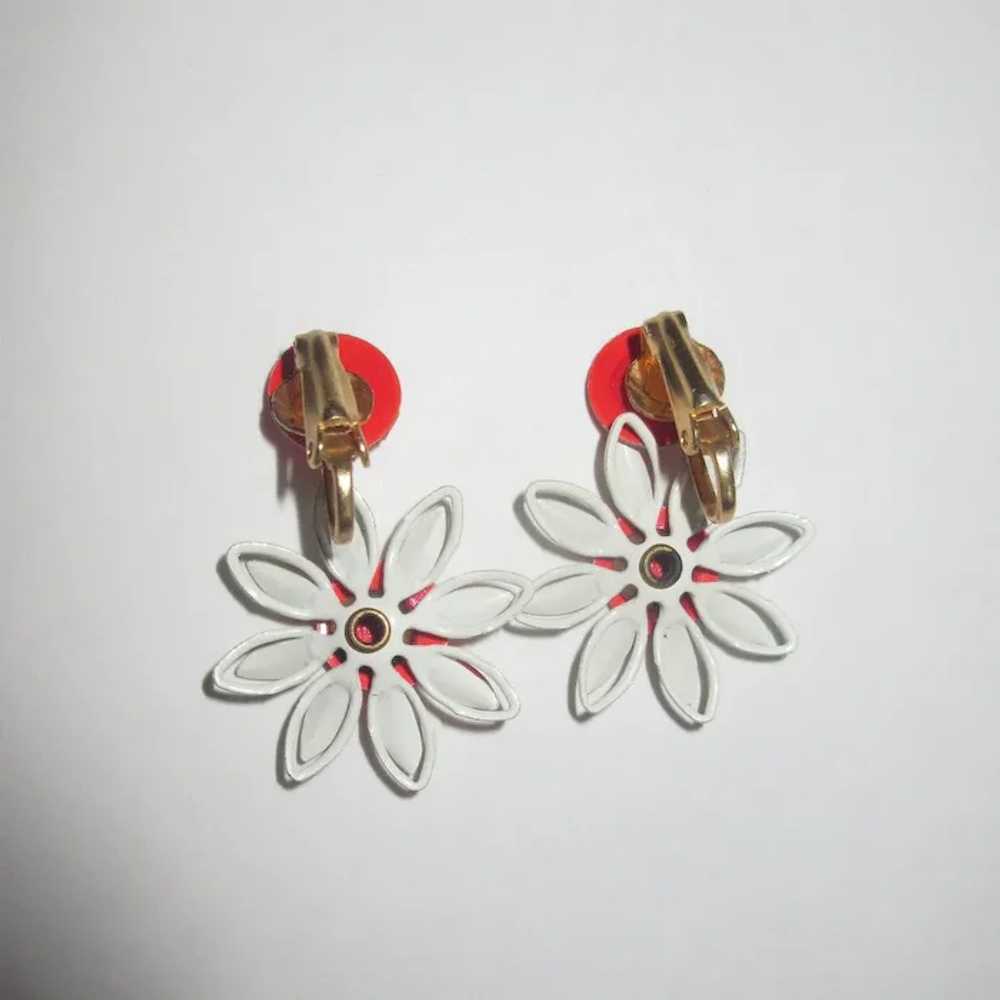 Vintage Earrings, 60's Flower Power, Orange Daisi… - image 4