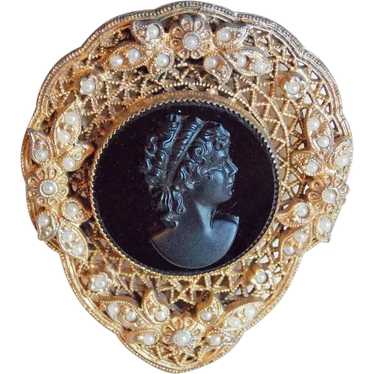 Gorgeous ART DECO Black Glass Cameo Vintage Estat… - image 1