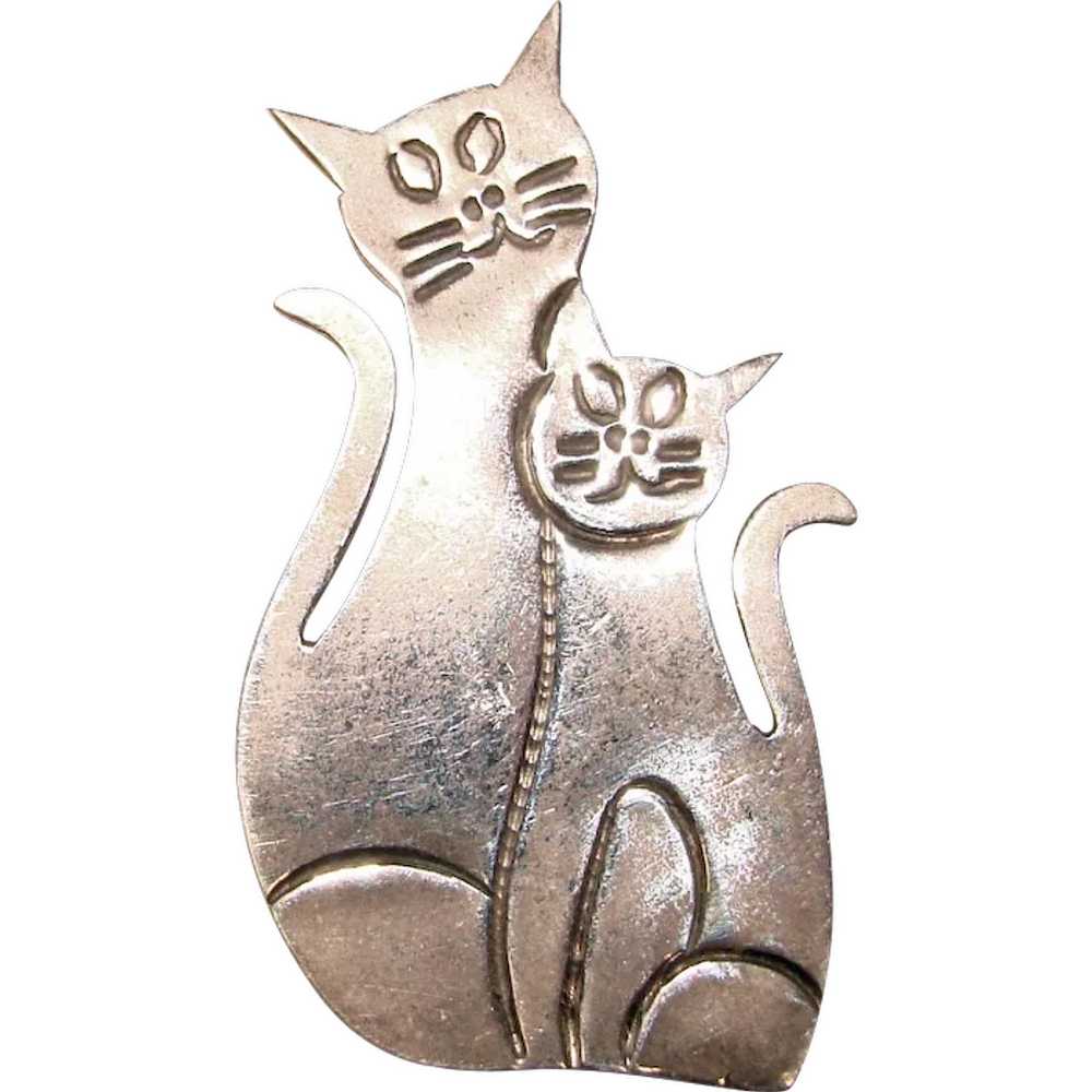 Awesome STERLING Cats In Love Vintage Brooch - image 1